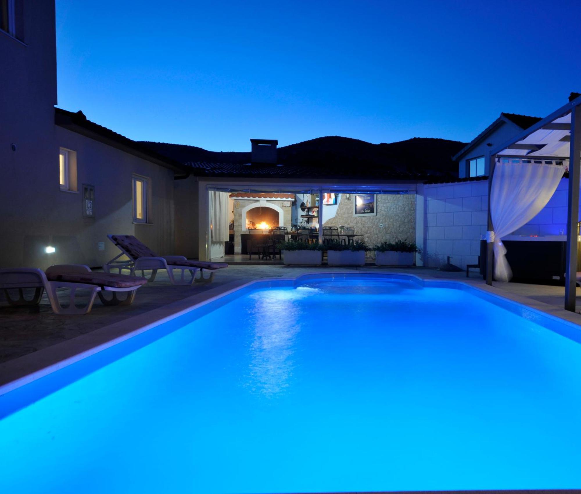 Holiday Home Near Trogir Kastel Stafilic Exterior photo